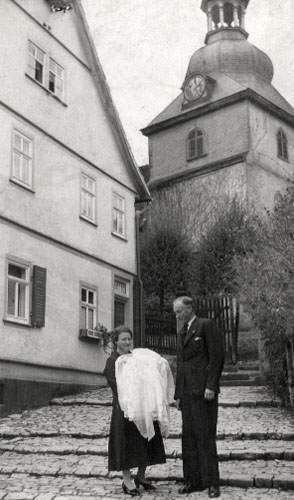 Saettelstaedt_Kirche_1919_Taufe.Erich